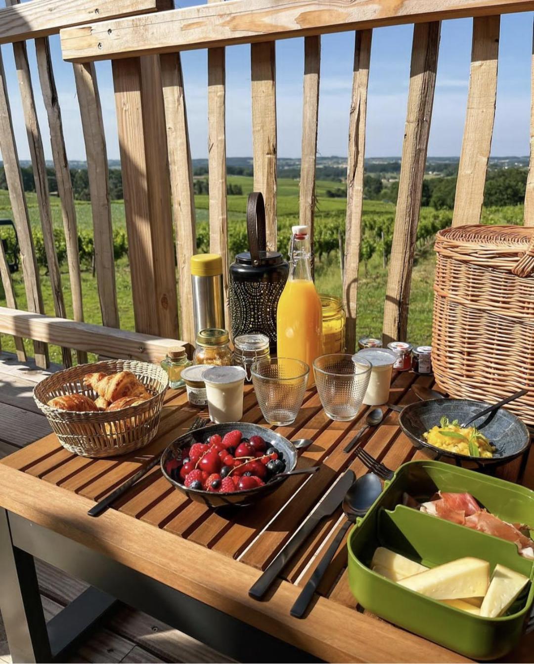 Le Domaine De La Tour Des Vents Bed & Breakfast Bergerac Dış mekan fotoğraf